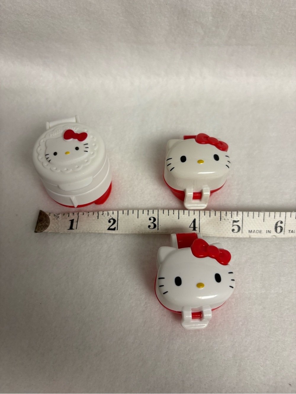 Set of 3 Hello Kitty Caps Bottle and Bag Daiso - Picture 4 of 8